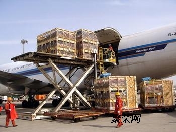 上海空运口罩出口报关与货代物流综合解决方案及保洁服务联动